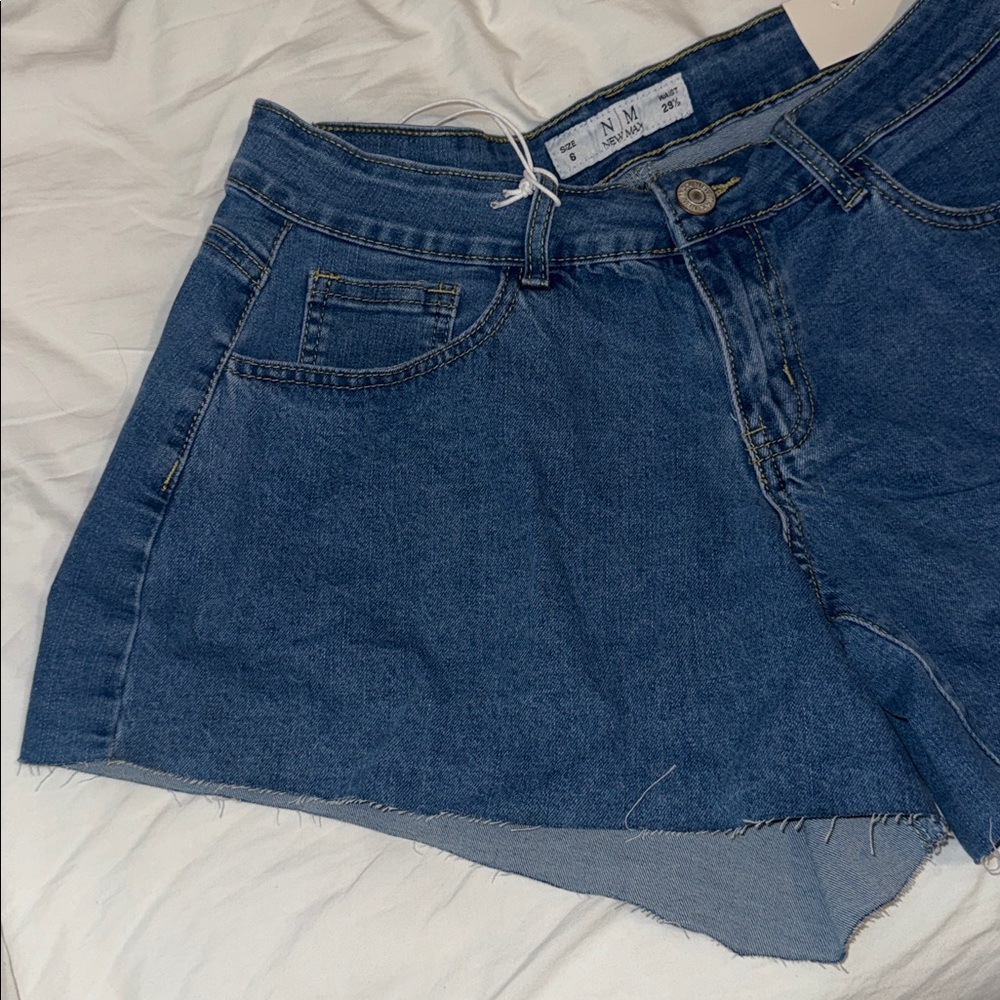 Women's Blue Denim Shorts . Never worn . - Picture 3 of 4